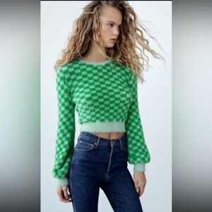 Zara green sweater 💚